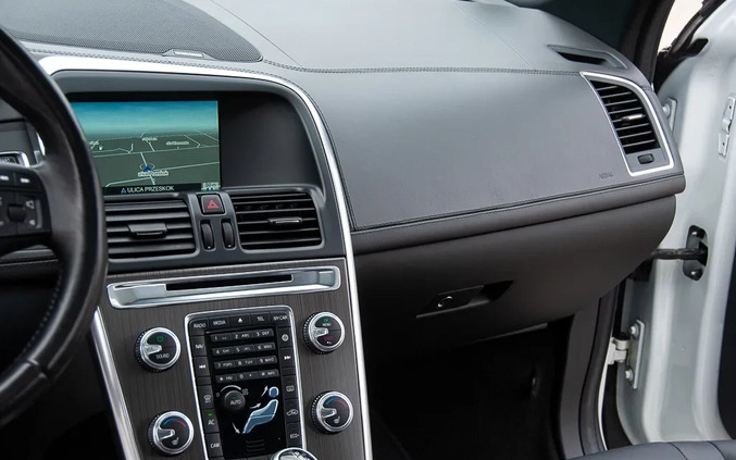 Volvo XC 60 cena 77900 przebieg: 181000, rok produkcji 2016 z Świątniki Górne małe 781